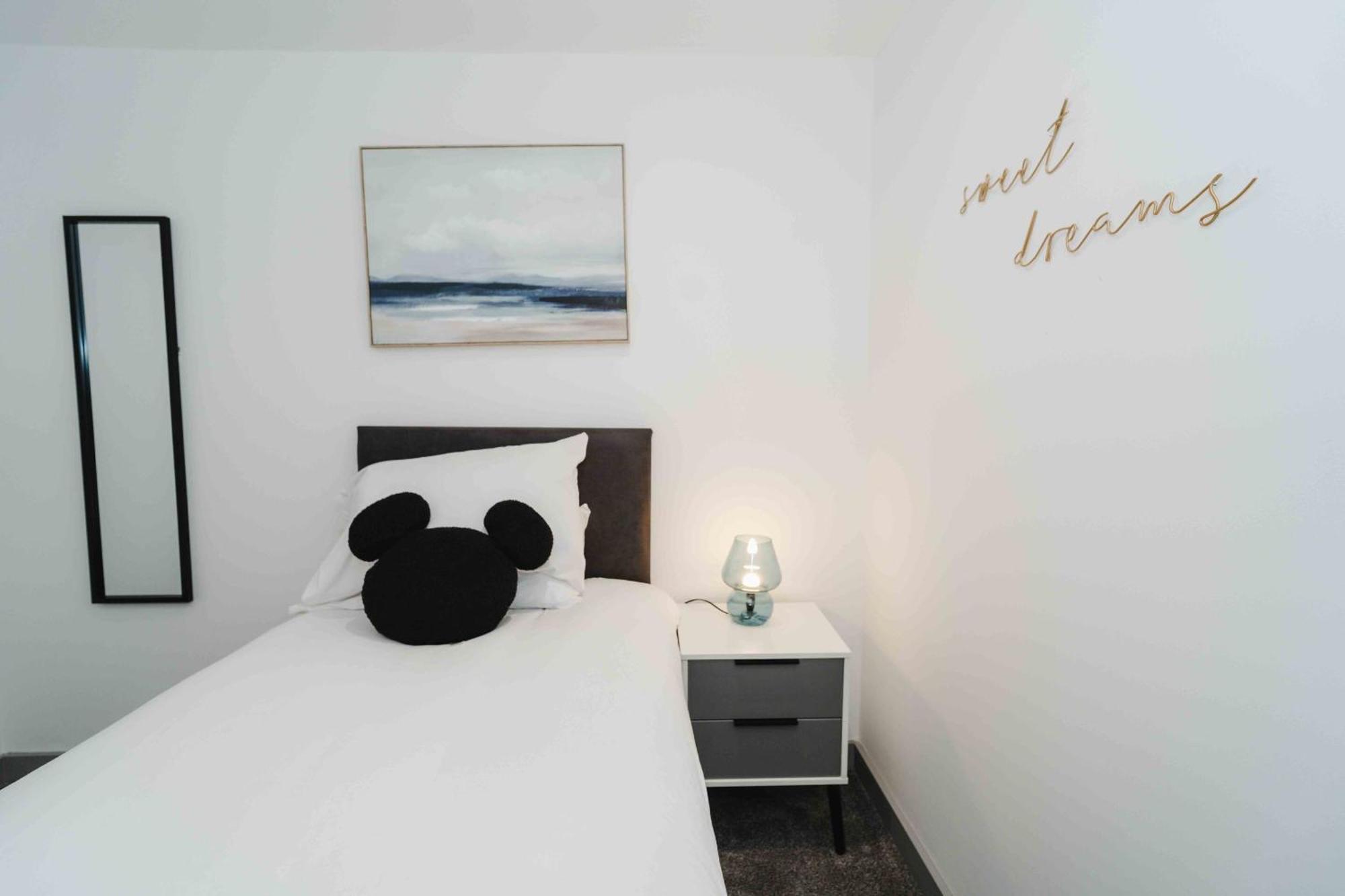 Stunning Luxury Stay By Vichy Kingston upon Hull Zewnętrze zdjęcie